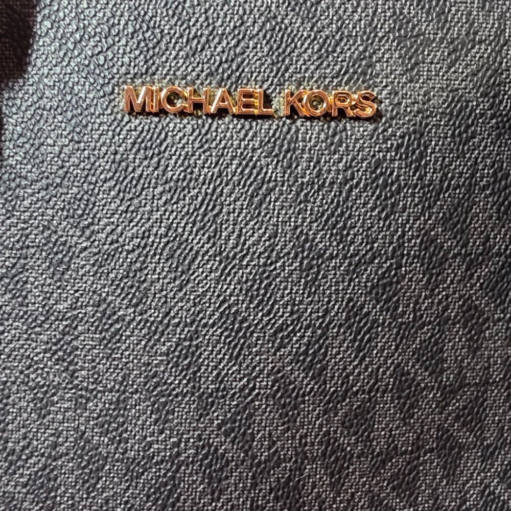 NWT Michael Kors Jet Set Black Small Tote